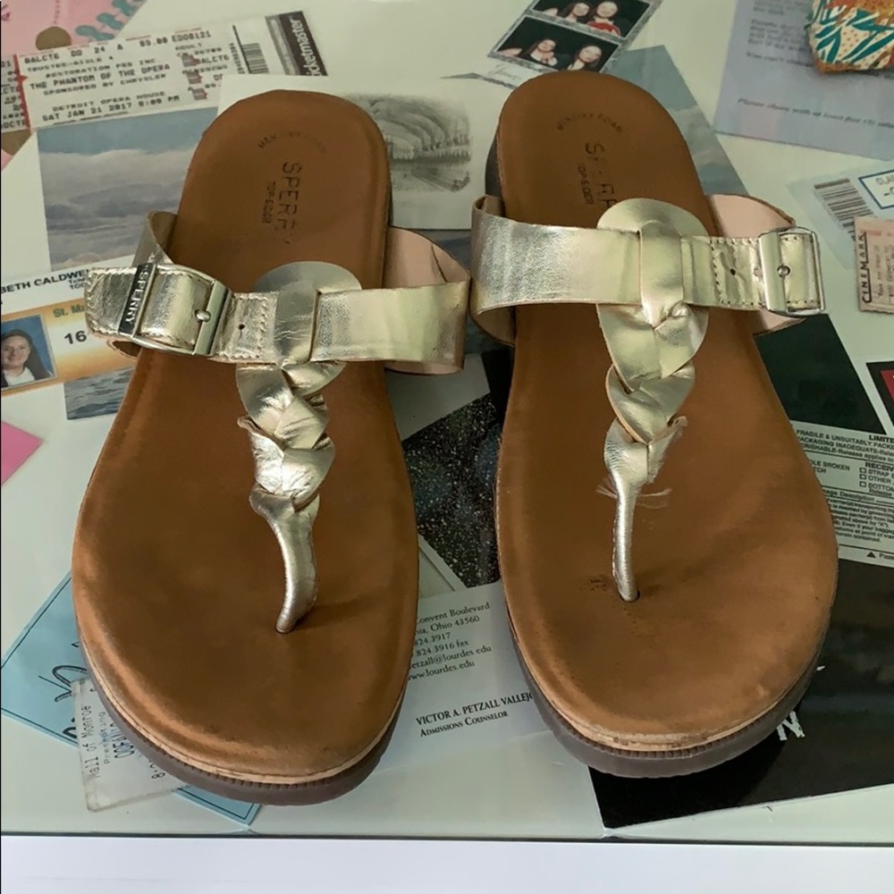 SPERRY GOLD SANDALS